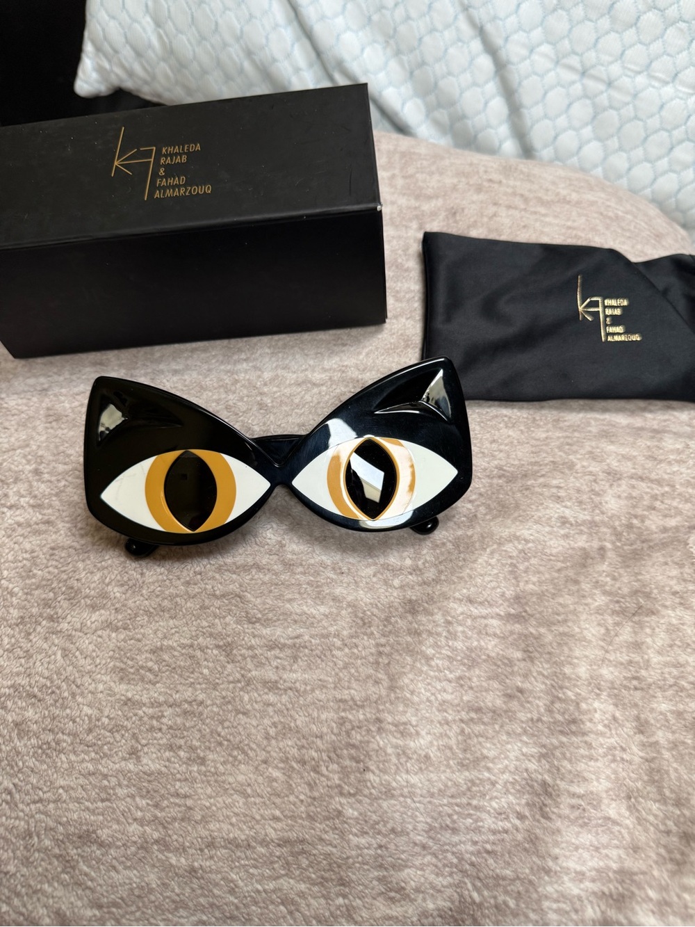 Yazbukey Black Cat Eyes Plastic Sunglasses
